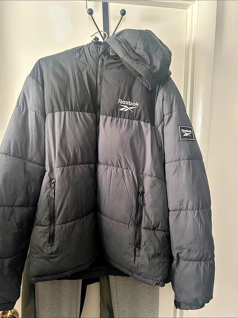 Reebok Men's Black Puffer Jacket men’s small